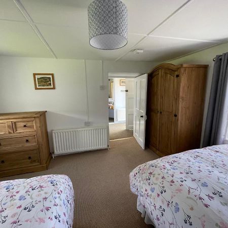 Anne'S Thatched Cottage Kilcar Екстер'єр фото
