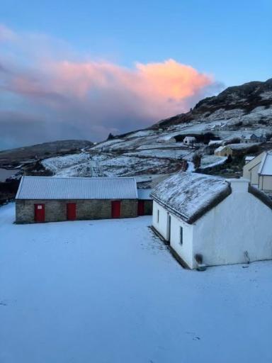 Anne'S Thatched Cottage Kilcar Екстер'єр фото