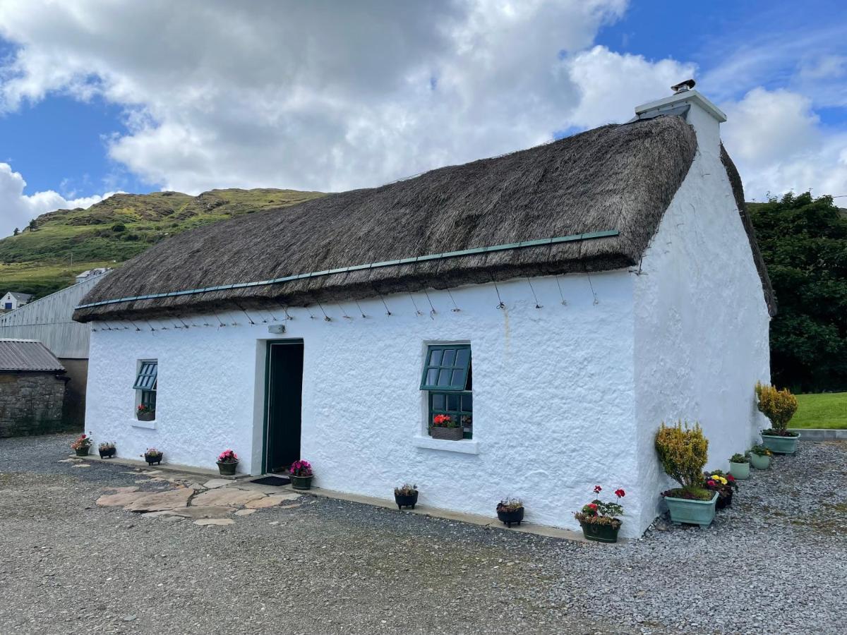 Anne'S Thatched Cottage Kilcar Екстер'єр фото